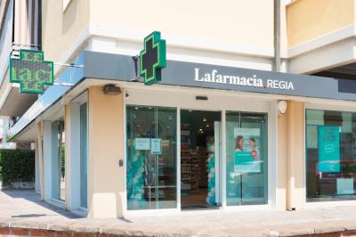 La Farmacia.Regia 